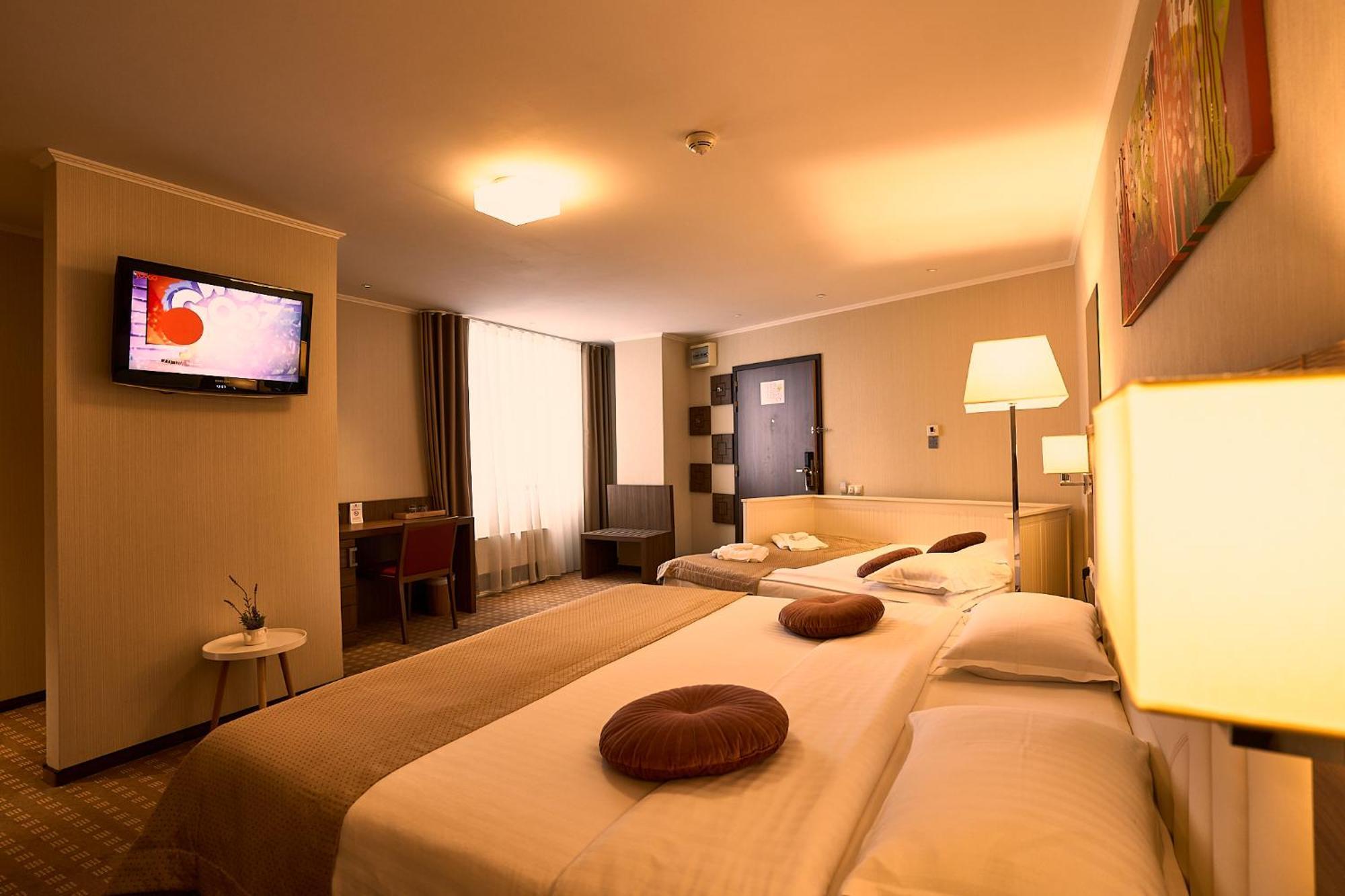 Petrodava One Piatra Neamt Exterior photo